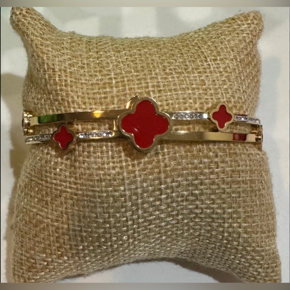 Red‎ Clover Bracelet